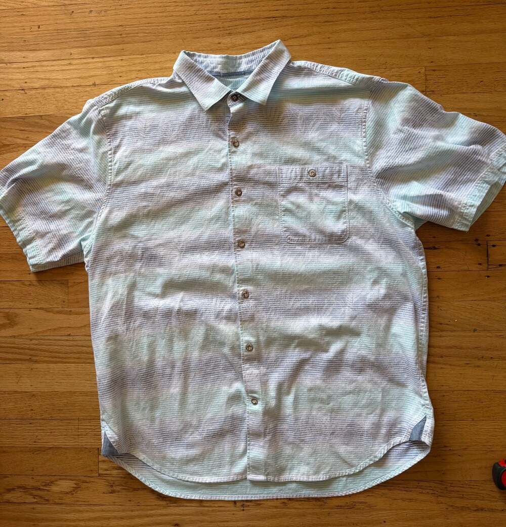 Tommy Bahama Striped Jacquard Silk Blend Short Sleeve Button Down Shirt